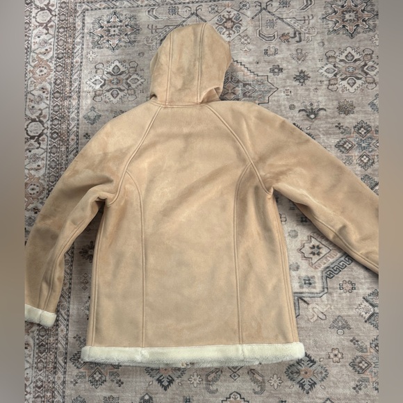 Gorgeous Mackintosh New England Tan Suede Style Jacket with shearling lining - Picture 5 of 8